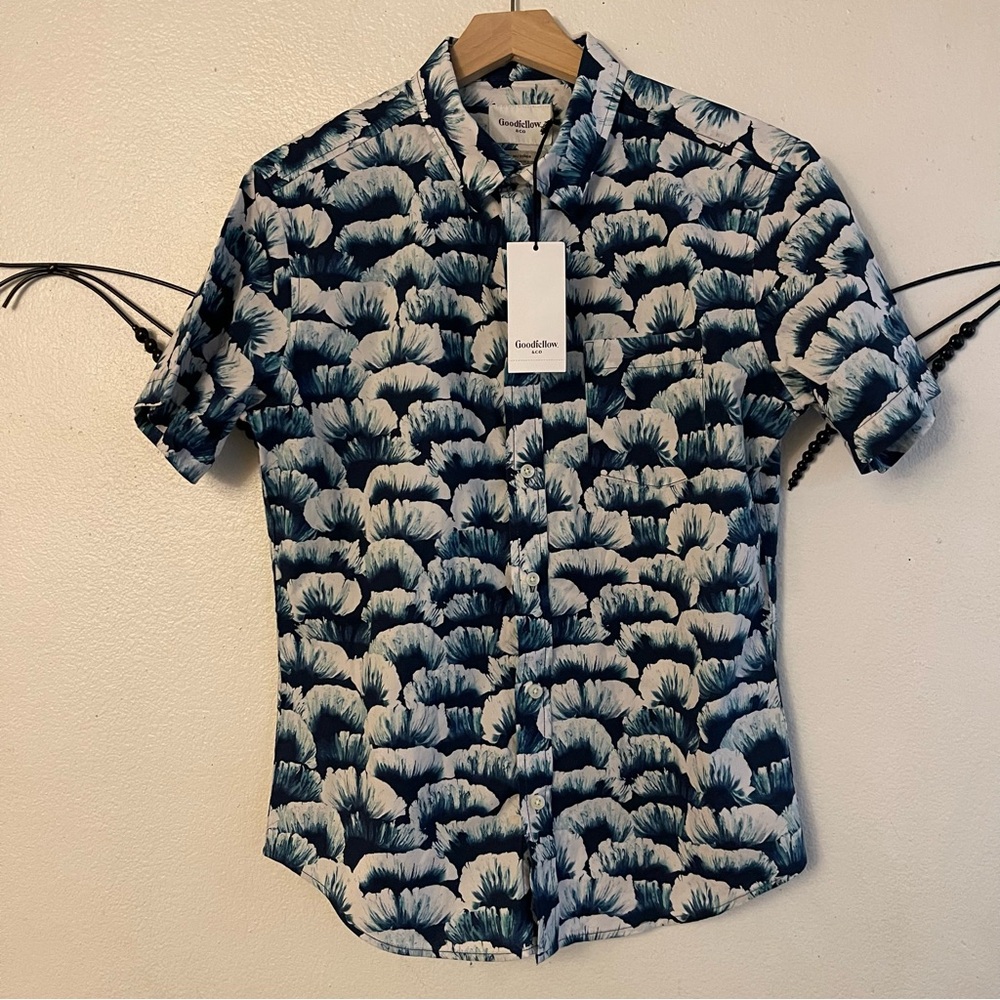 Goodfellow & Co Men's Navy and White Patterned Shirt
